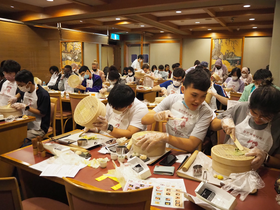 Making Japanese sweets takes much effort!