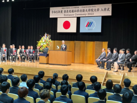 A congratulatory speeches by President SHIOZAKI.